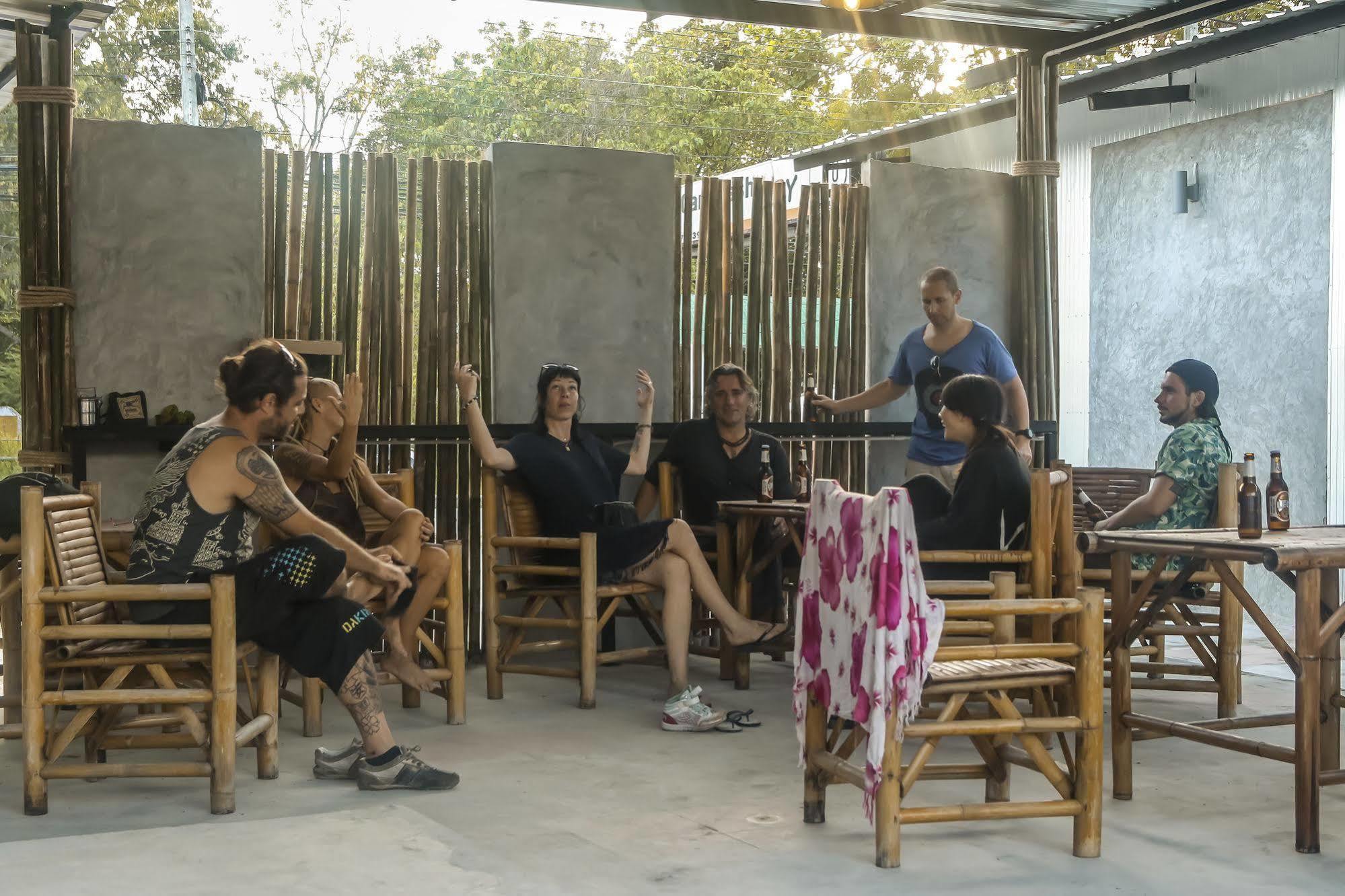 Phanganist Hostel Koh Phangan Thong Sala Extérieur photo